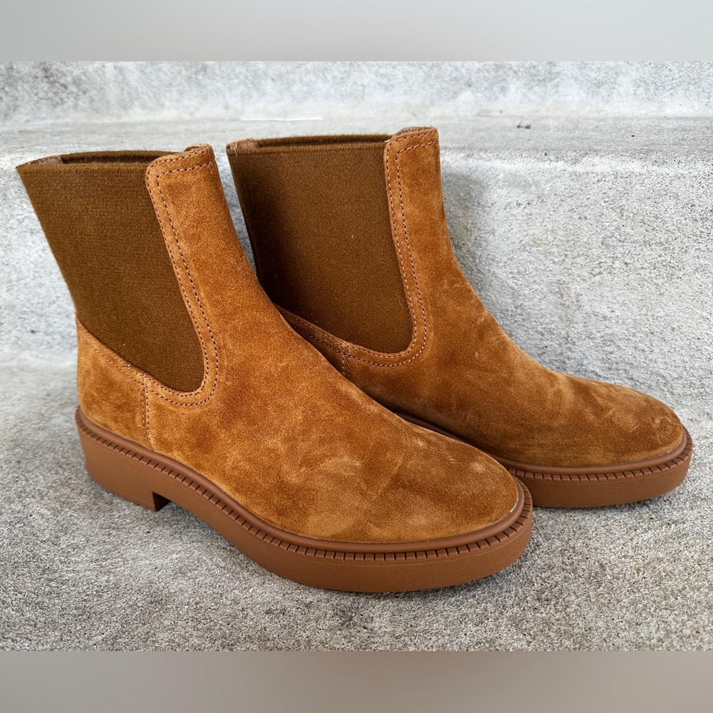 Vince women’s suede boots water repellent. Sz us 8m eur38